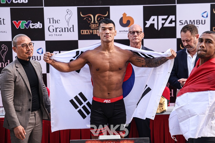 고석현(77.28kg) vs 알윈 킨카이(77.18kg) Ⓒ정성욱 기자