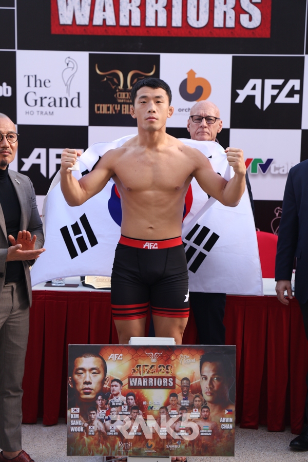 김상욱(77.56kg) vs 어빈 챈(79.86kg) Ⓒ정성욱 기자